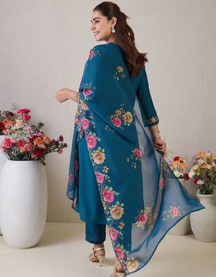 Floral Embroidered Round Neck Thread Work Straight Kurta & Trousers & Dupatta 4
