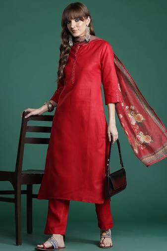 Ethnic Motifs Yoke Design Thread Work Kurta with Trousers & With Dupatta