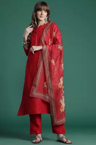 Ethnic Motifs Yoke Design Thread Work Kurta with Trousers & With Dupatta