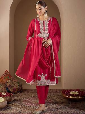Women Paisley Yoke Design Regular Kurta with Trousers & With Dupatta 1