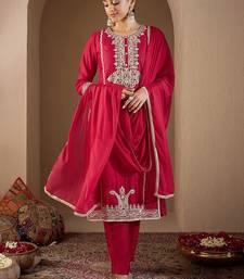 Women Paisley Yoke Design Regular Kurta with Trousers & With Dupatta