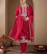 Women Paisley Yoke Design Regular Kurta with Trousers & With Dupatta