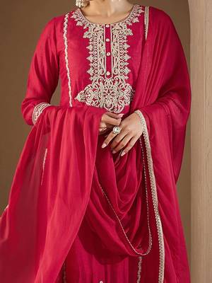Women Paisley Yoke Design Regular Kurta with Trousers & With Dupatta 3