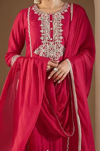 Women Paisley Yoke Design Regular Kurta with Trousers & With Dupatta