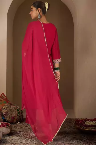Women Paisley Yoke Design Regular Kurta with Trousers & With Dupatta