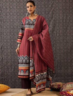 Women Floral Printed Regular Sequinned Pure Cotton Kurta with Trousers & With Dupatta 1