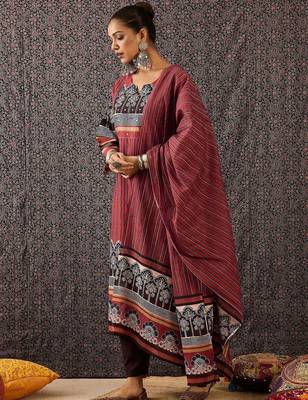 Women Floral Printed Regular Sequinned Pure Cotton Kurta with Trousers & With Dupatta 4