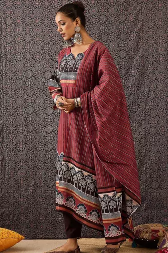 Women Floral Printed Regular Sequinned Pure Cotton Kurta with Trousers & With Dupatta