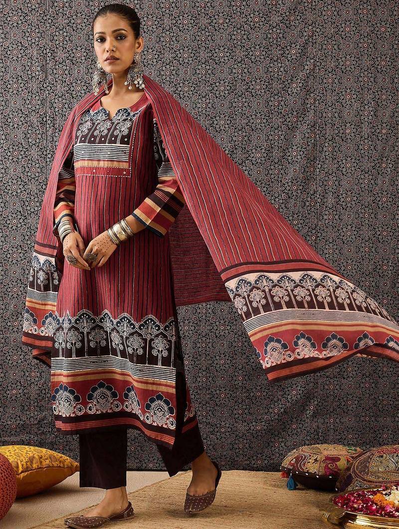 Women Floral Printed Regular Sequinned Pure Cotton Kurta with Trousers & With Dupatta