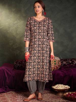 Floral Printed V-Neck Cotton Straight Kurta With Trousers & Dupatta 6