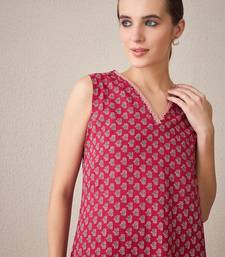 floral printed  cotton sleeveless v-neck straight kurta with trousers