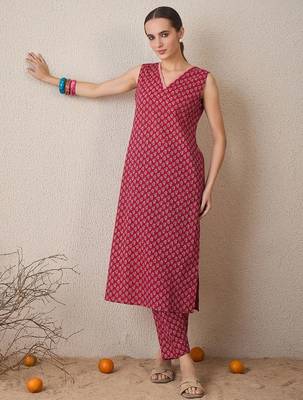 Floral Printed Pure Cotton Sleeveless V-Neck Straight Kurta With Trousers 6
