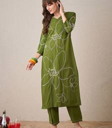 Floral Embroidered V-Neck Thread Work Straight Kurta With Trouser