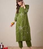 Floral Embroidered V-Neck Thread Work Straight Kurta With Trouser