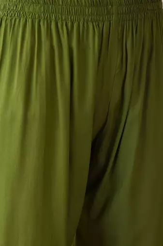 Floral Embroidered V-Neck Thread Work Straight Kurta With Trouser