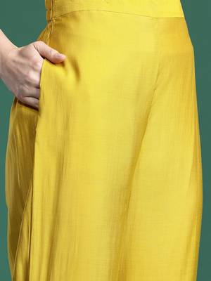 Ethnic Motifs Embroidered Sequinned Kurta with Trousers & With Dupatta 4
