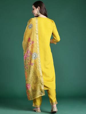 Ethnic Motifs Embroidered Sequinned Kurta with Trousers & With Dupatta 7