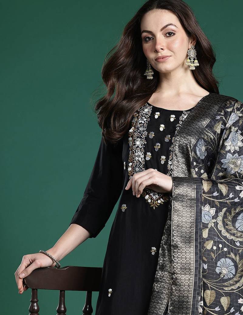Floral Embroidered Thread Work Kurta with Trousers & With Dupatta