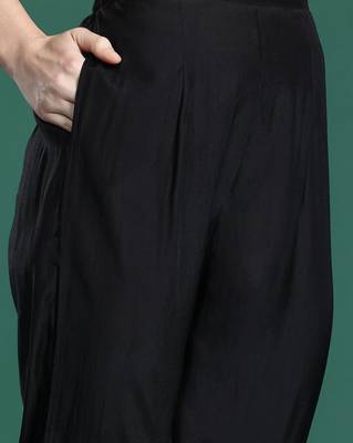 Floral Embroidered Thread Work Kurta with Trousers & With Dupatta 4