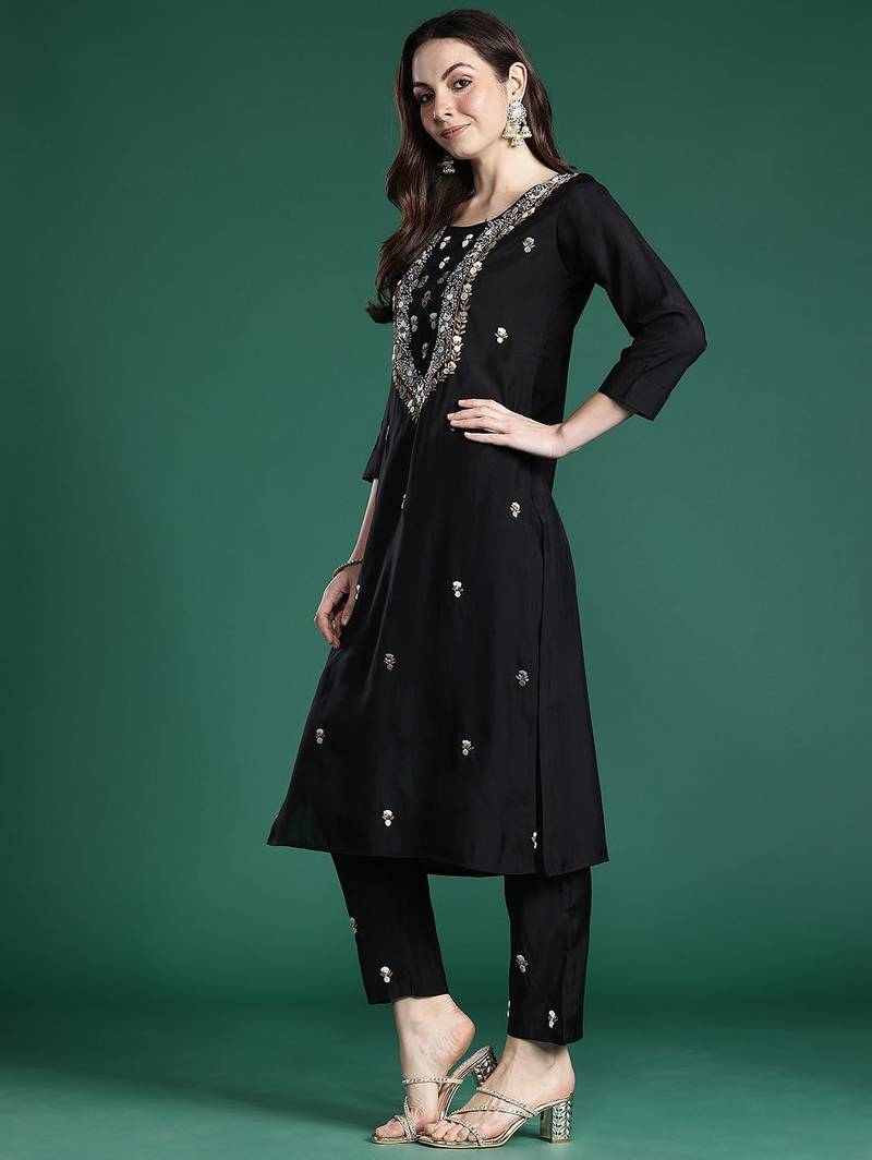 Floral Embroidered Thread Work Kurta with Trousers & With Dupatta