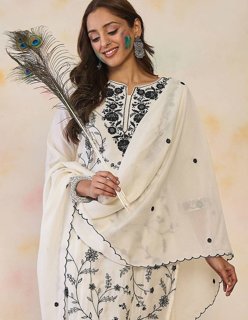 Women Floral Embroidered Regular Thread Work Kurta with Trousers & With Dupatta