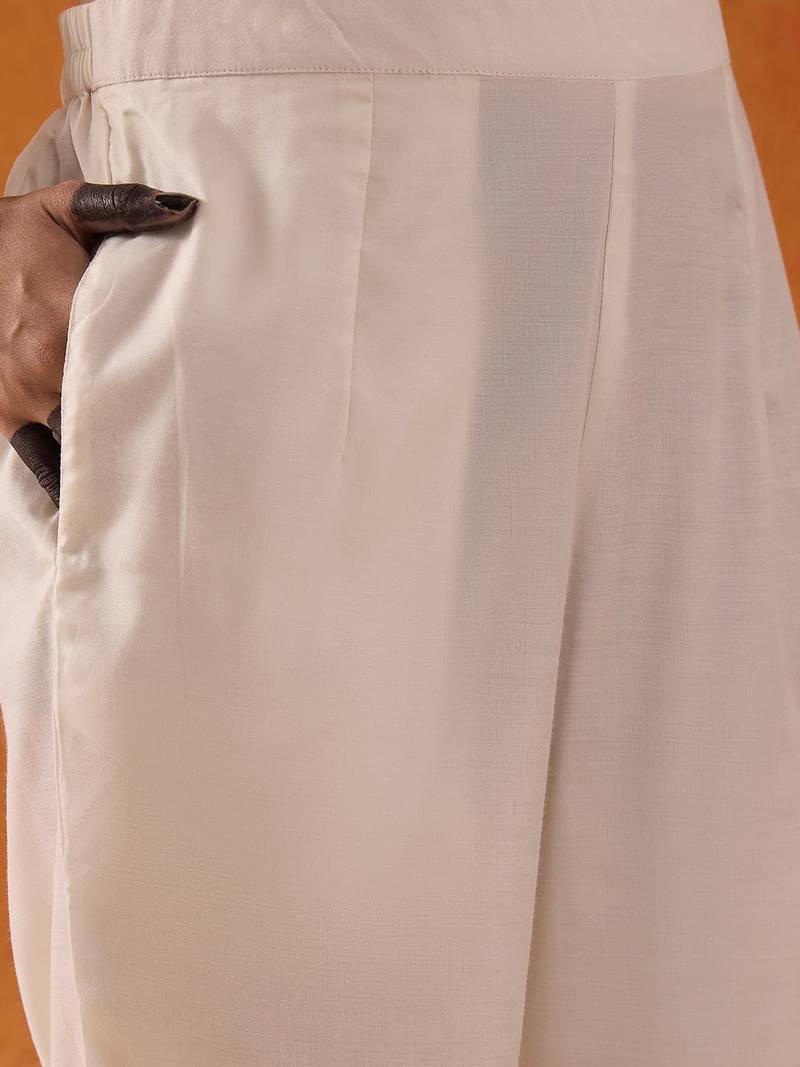 Women Floral Embroidered Regular Thread Work Kurta with Trousers & With Dupatta