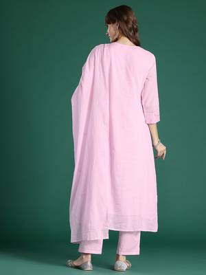 Floral Embroidered Panelled Thread Work Pure Cotton Kurta with Trousers & Dupatta 7