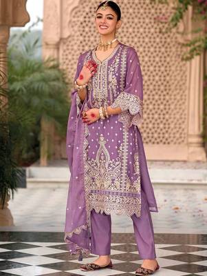 Ethnic Motifs Embroidered Zari Organza Kurta With Trousers And Dupatta 4