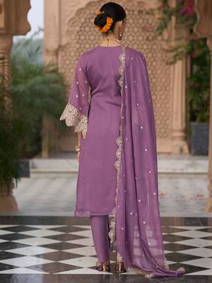 Ethnic Motifs Embroidered Zari Organza Kurta With Trousers And Dupatta 5