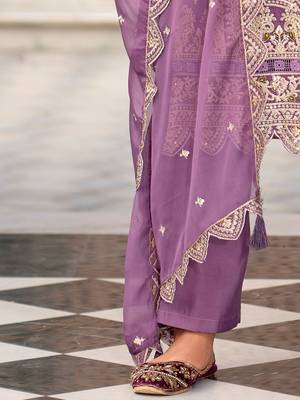 Ethnic Motifs Embroidered Zari Organza Kurta With Trousers And Dupatta 7