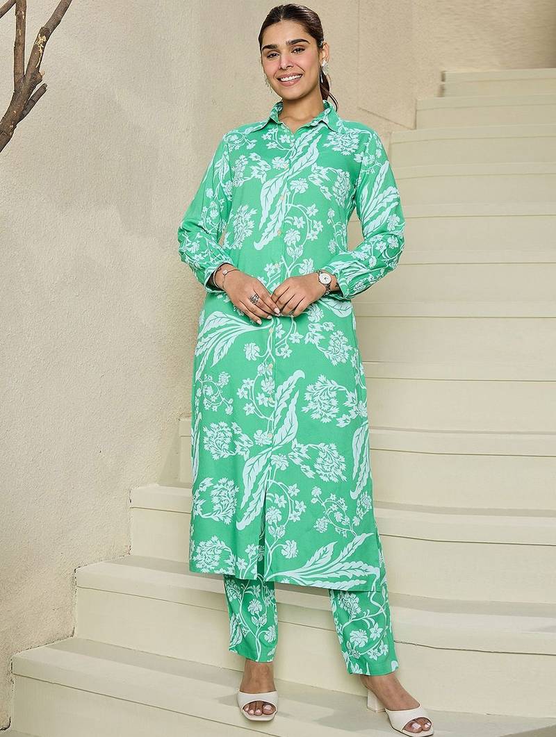 Floral Printed Shirt Collar Kurta With Trousers