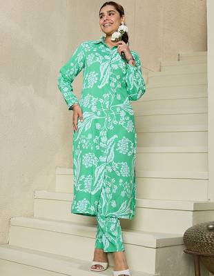 Floral Printed Shirt Collar Kurta With Trousers 1