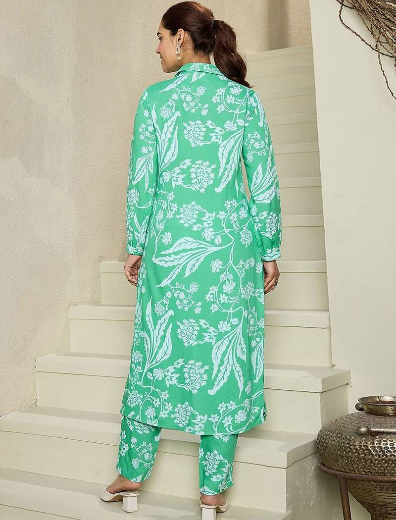 Floral Printed Shirt Collar Kurta With Trousers