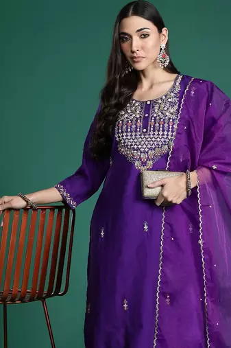 Ethnic Motifs Embroidered Sequinned Kurta with Trousers & With Dupatta