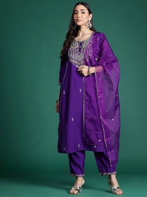 Ethnic Motifs Embroidered Sequinned Kurta with Trousers & With Dupatta 1