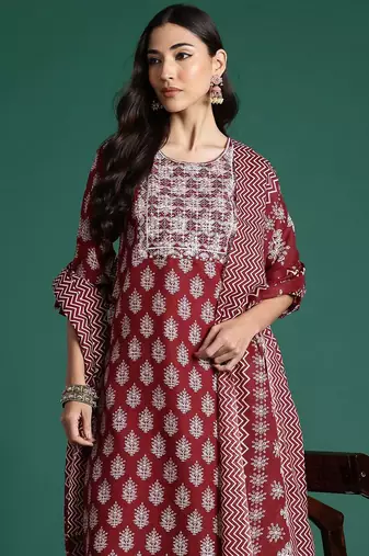 Ethnic Motifs Printed Thread Work Kurta with Trousers & With Dupatta