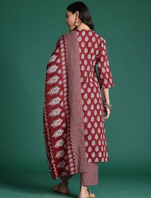 Ethnic Motifs Printed Thread Work Kurta with Trousers & With Dupatta 7