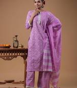 Women Lavender Floral Printed Regular Kurta with Palazzos & With Dupatta