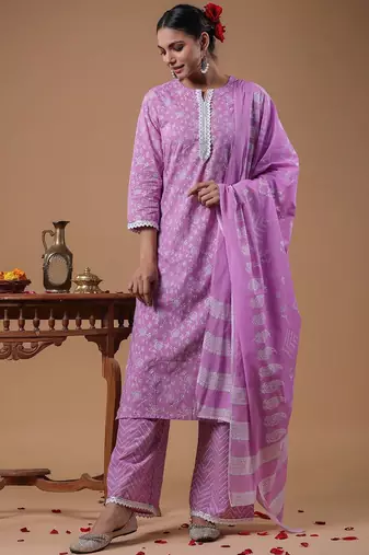 Women Lavender Floral Printed Regular Kurta with Palazzos & With Dupatta