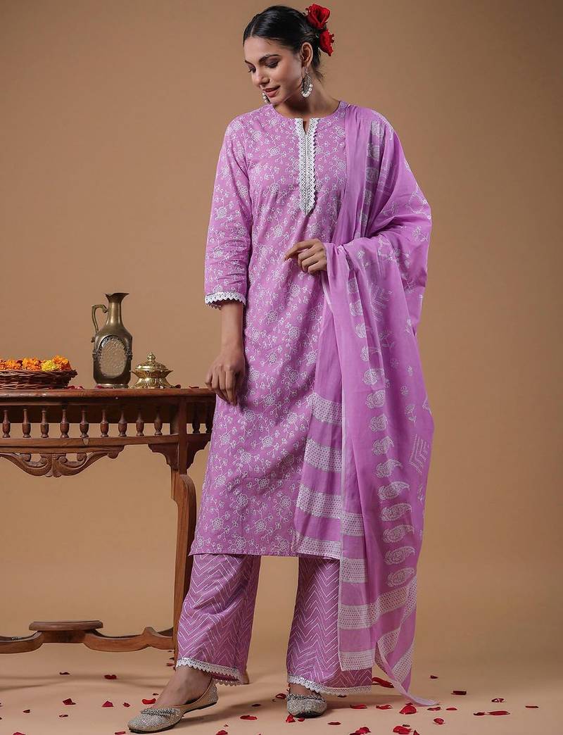 Women Lavender Floral Printed Regular Kurta with Palazzos & With Dupatta
