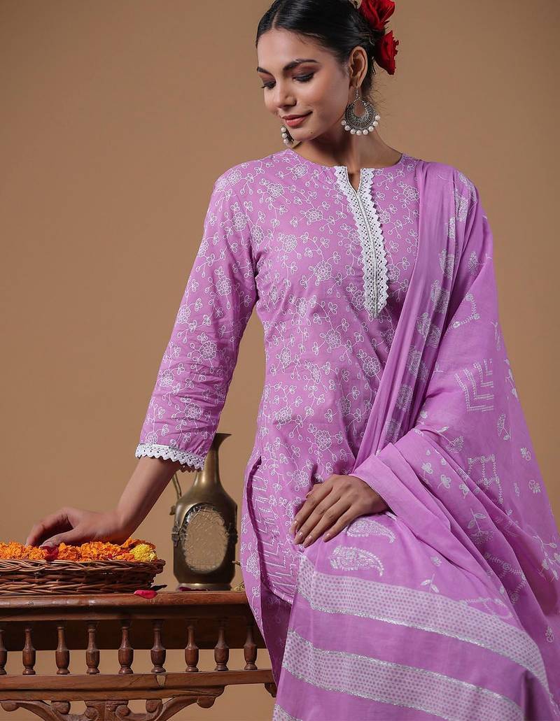 Women Lavender Floral Printed Regular Kurta with Palazzos & With Dupatta