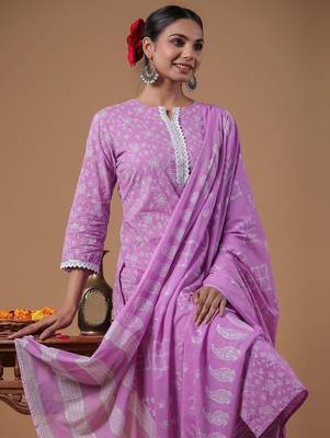 Women Lavender Floral Printed Regular Kurta with Palazzos & With Dupatta 6