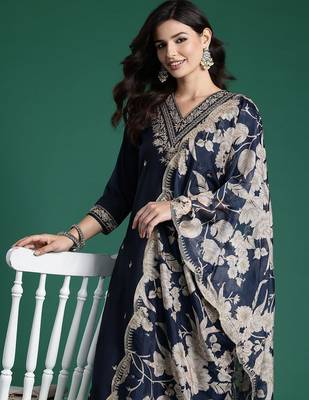 Ethnic Motifs Embroidered Sequinned Kurta with Salwar & With Dupatta 2