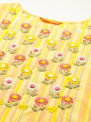 Floral Embroidered Thread Work Pure Cotton Kurta with Trousers 3