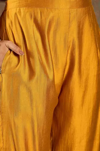 Floral Embroidered Round Neck Regular Liva Kurta With Trouser With Dupatta