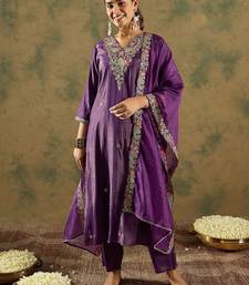 Ethnic Motifs Embroidered Kurta With Trousers & Dupatta