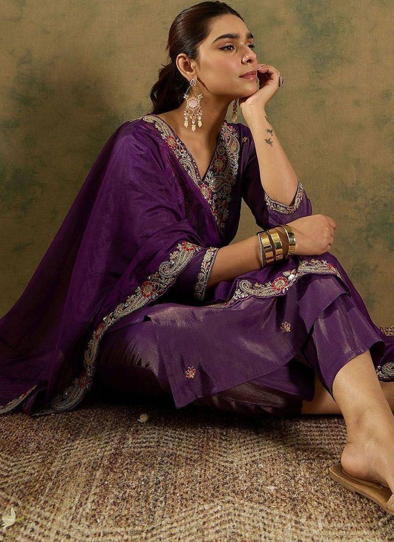 Ethnic Motifs Embroidered Kurta With Trousers & Dupatta