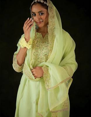 Floral Embroidered Notched Neck Liva Straight Kurta With Trousers & Dupatta 2