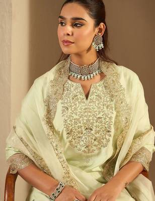 Floral Embroidered Notched Neck Liva Straight Kurta With Trousers & Dupatta 3