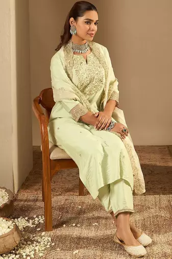 Floral Embroidered Notched Neck Liva Straight Kurta With Trousers & Dupatta